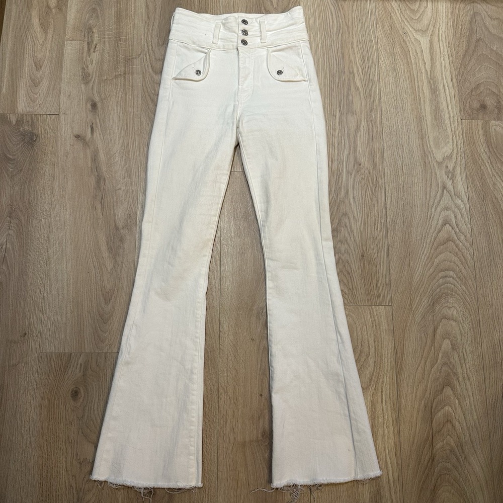 Veronica Beard Giselle Flare Extra High Rise White Jeans 26 Mint Condition